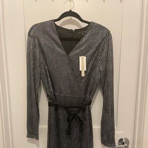 Banana Republic short dress, long sleeves, back zipper. Silver blue and black.